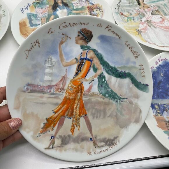 10 “Women of the Century”Collective Plates by artist D’Arceau, Signed & Numbered - Picture 2 of 16